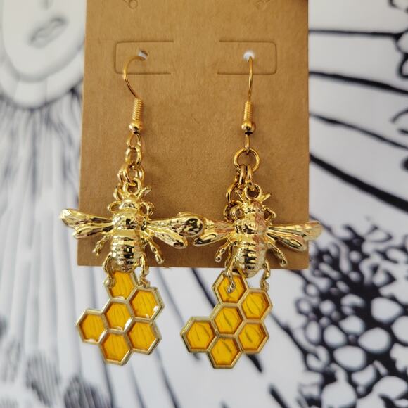 Hand-Crafted Bee with Honey-Comb Gold Toned Earrings 925 Ear Hooks - Picture 3 of 5